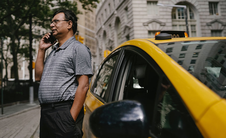 The best moment of love is when the lo- ver leaves in the taxi.